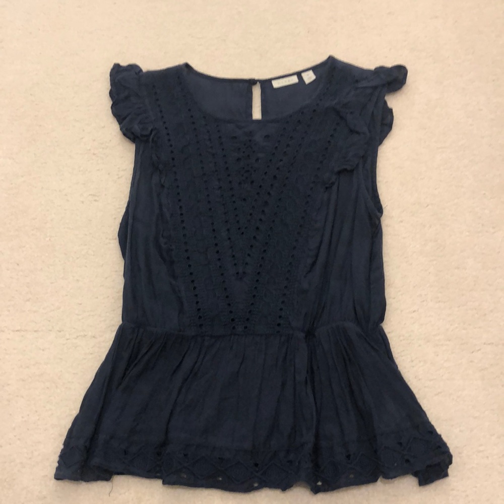 Hinge Top w/Cap Sleeves